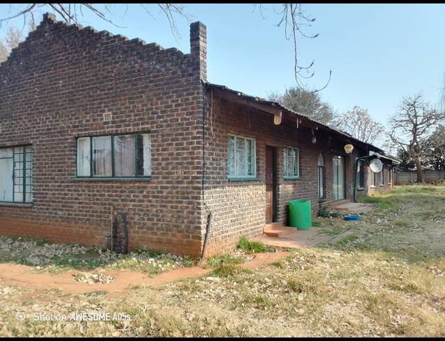 4 BEDROOM FREEHOLD FOR SALE IN ELOFF